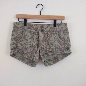 American Eagle Low Rise Cuffed Green Shorts Women's Size 2